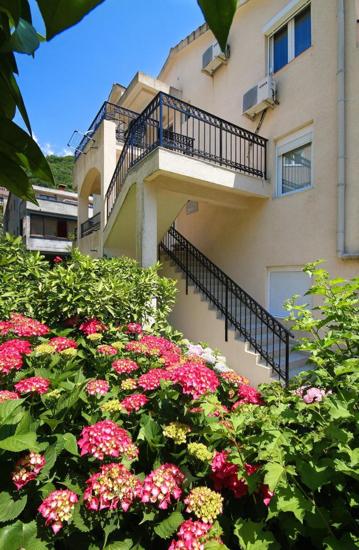 Apartments Raicevic Budva Buitenkant foto