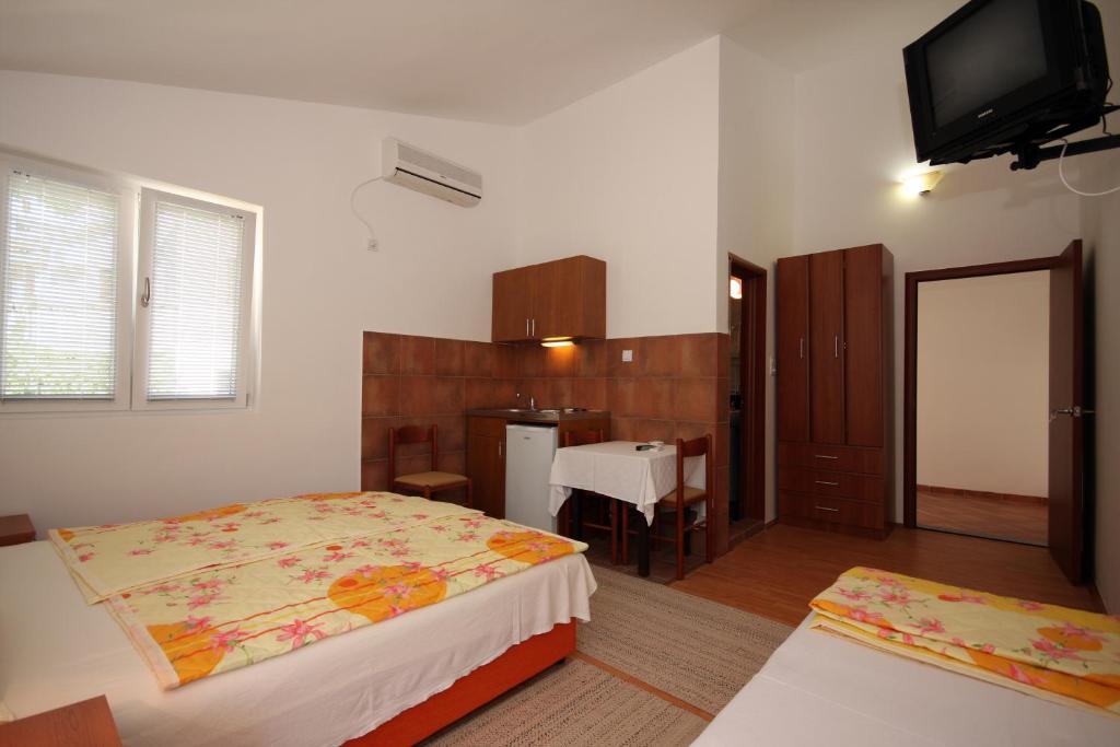 Apartments Raicevic Budva Kamer foto