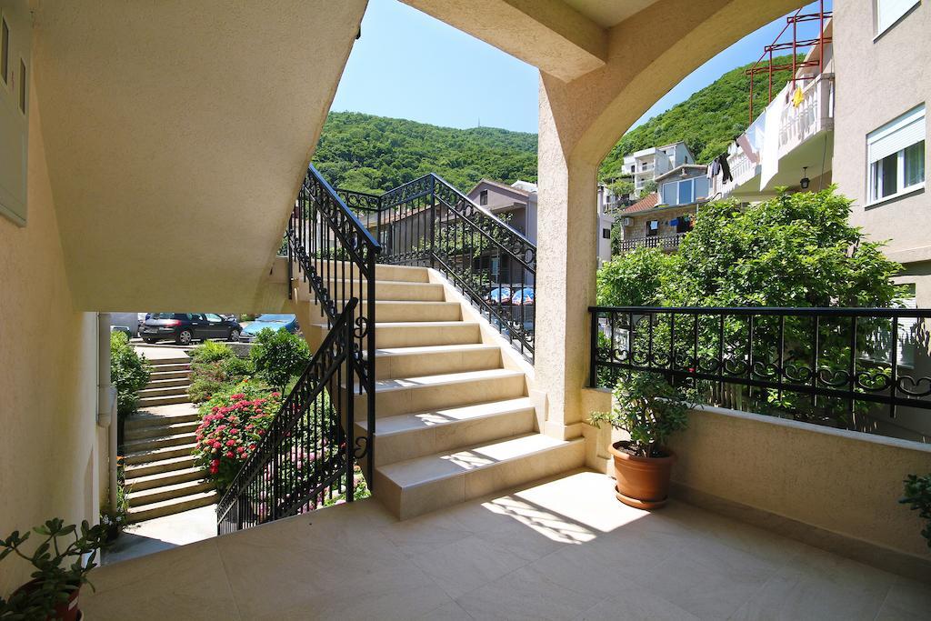 Apartments Raicevic Budva Buitenkant foto